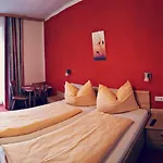 Oswald Hotel 3*